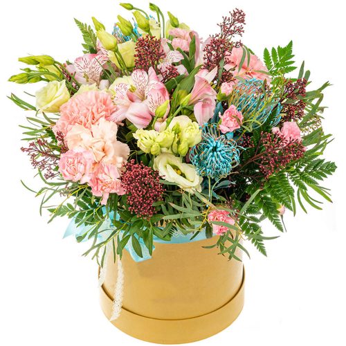 Цветы в шляпной коробке «Летний бриз»