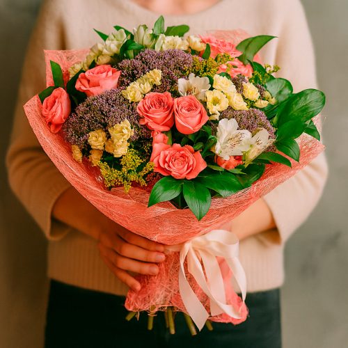 Цветочный букет «Розовый рассвет»